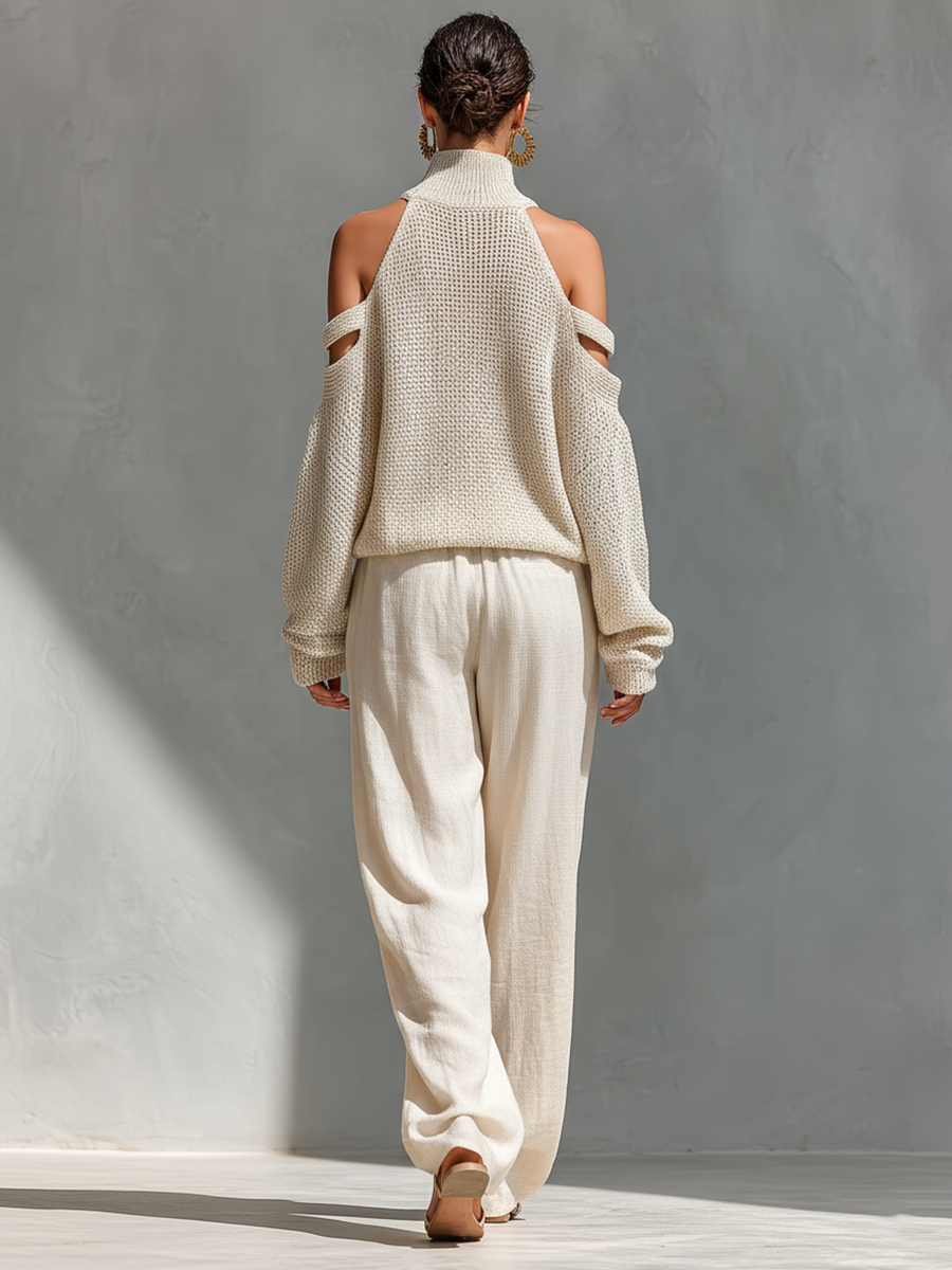 Thalia - Completo Beige in Maglia con Top a Collo Alto e Spalle Scoperte e Pantaloni a Gamba Larga