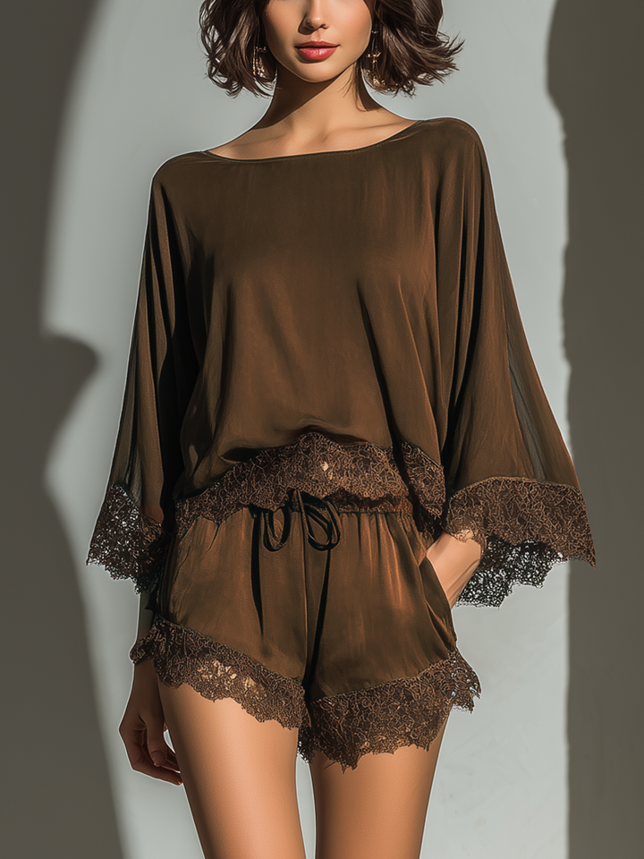 Alice - Completo Top e Shorts in Raso Cioccolato con Scollo a Barca