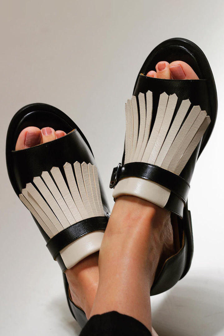 Britta™ | Sandali con frange facili da indossare