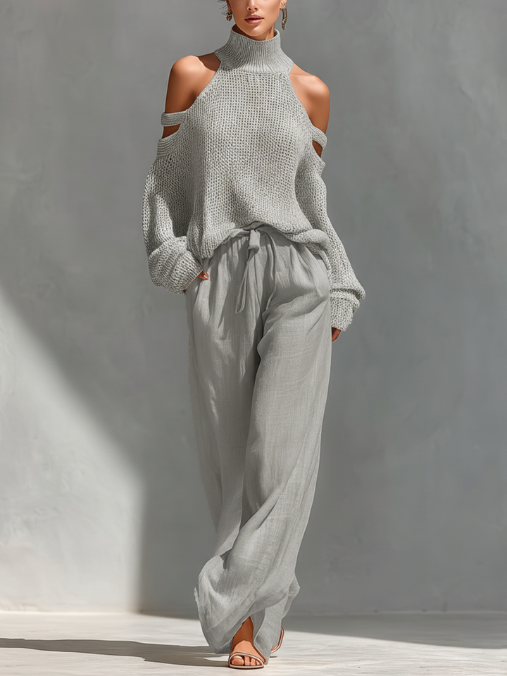 Thalia - Completo Beige in Maglia con Top a Collo Alto e Spalle Scoperte e Pantaloni a Gamba Larga