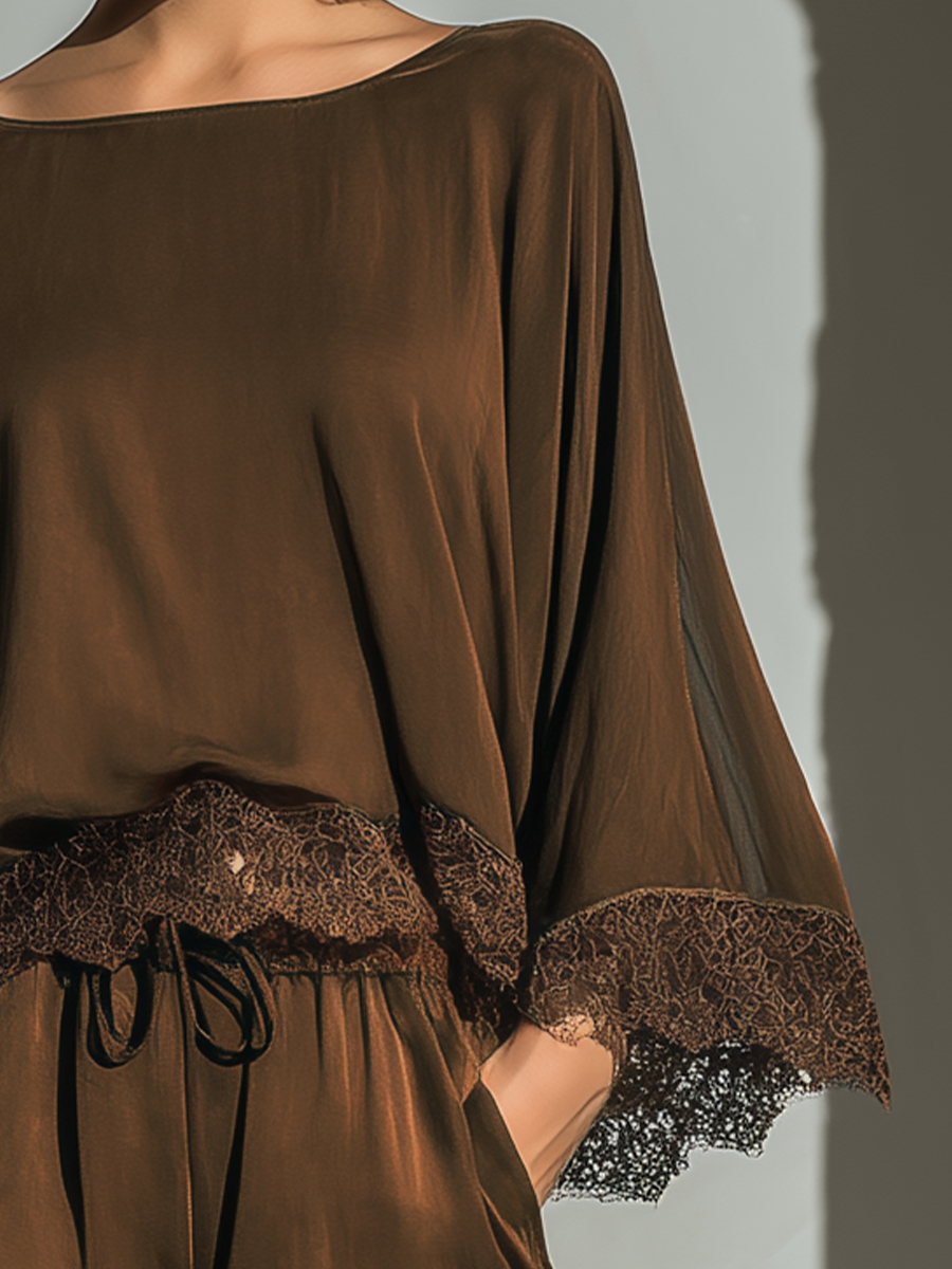 Alice - Completo Top e Shorts in Raso Cioccolato con Scollo a Barca