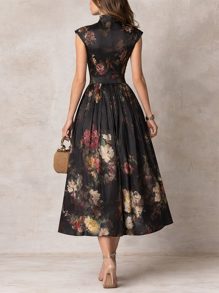 Rosie - Abito Midi Nero in Raso Plissettato con Scollo a Chiave e Motivo Floreale