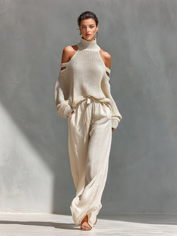 Thalia - Completo Beige in Maglia con Top a Collo Alto e Spalle Scoperte e Pantaloni a Gamba Larga