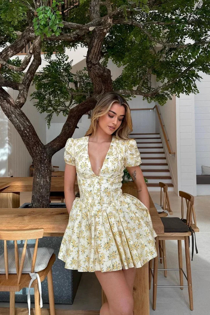Abito Estivo Giallo Floreale con Lacci sul Retro