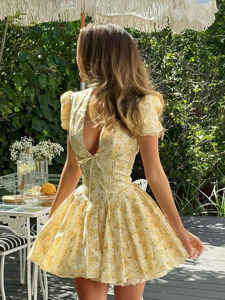 Abito Estivo Giallo Floreale con Lacci sul Retro