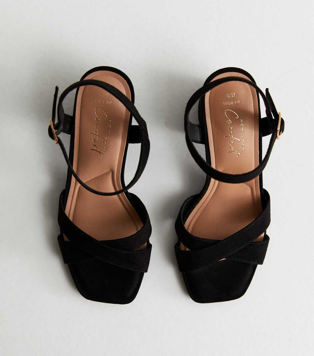 Sandali neri in suedette a pianta larga con tacco largo e doppia fascia | New Look