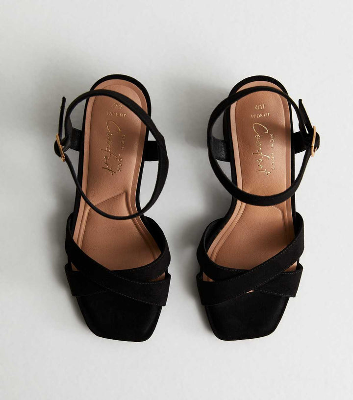 Sandali neri in suedette a pianta larga con tacco largo e doppia fascia | New Look
